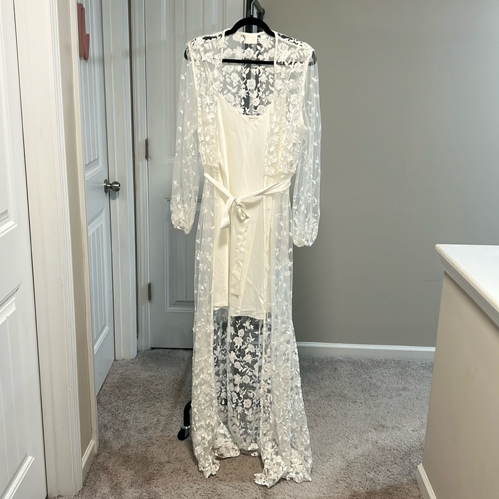 Le Rose - Bridal Robe and Night Gown